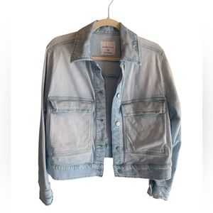 NWOT Celebrity Pink Classic Blue Denim Jacket in Size XS